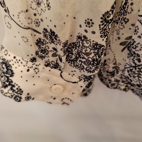 LC Lauren Conrad XL Blouse Cream Black Floral Longsleeve Sheer Button Up - Picture 14 of 16
